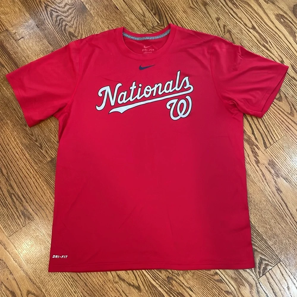 Men’s Washington Nationals Nike Dri-Fit Shirt. Size Large. Like New Condition.
